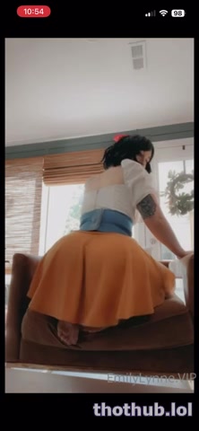 OnlyFans leaked Snow White cosplay by Emily Lynne on HDthot