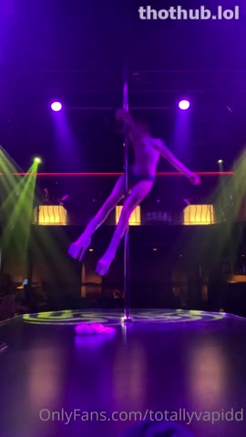 OnlyFans leaked GodessVenus dancing on pole on HDthot