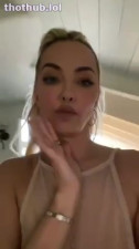 Lindsey Pelas Easter Livestream