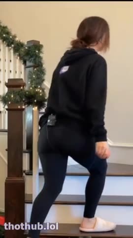 OnlyFans leaked Malena/Twitch/Nmplol Showing Ass In Leggings on HDthot