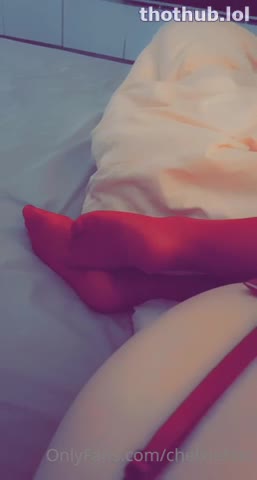 OnlyFans leaked Chelxie's feet in red stockings on HDthot