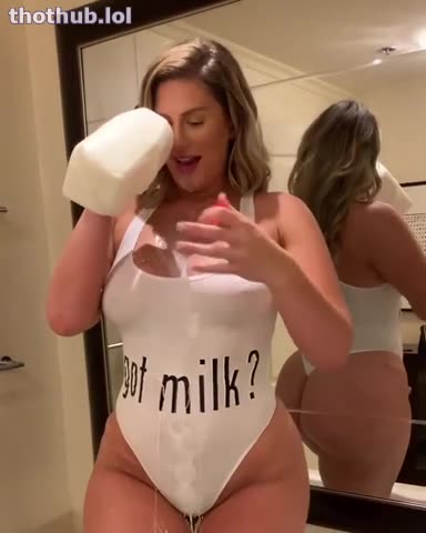 OnlyFans leaked sophiethebodyvip milk on HDthot