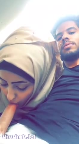 OnlyFans leaked Hijabi girl blowjob in the car on HDthot