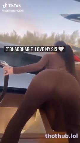 Bhad Bhabie OnlyFans leaked Danielle Bregoli / Bhad Bhabie (16) Twerking On Boat on HDthot