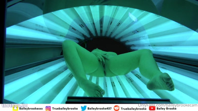 BaileyBrooke Tanning Bed Solo Show