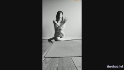 Cha Wilde naked yoga in black & white