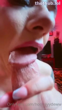 Honeyydeww finger fuck and blowjob