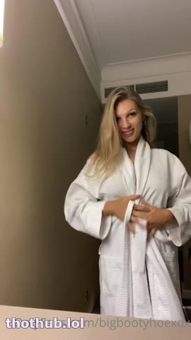 OnlyFans leaked gracewearslace robe flash on HDthot