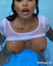 Brittanya Pool Blowjob