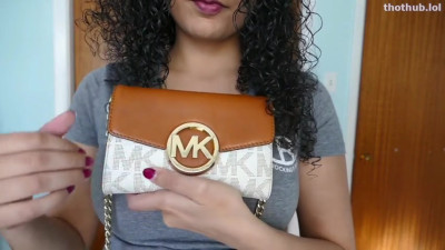 India Love - purse lady - ASMR - non-nude