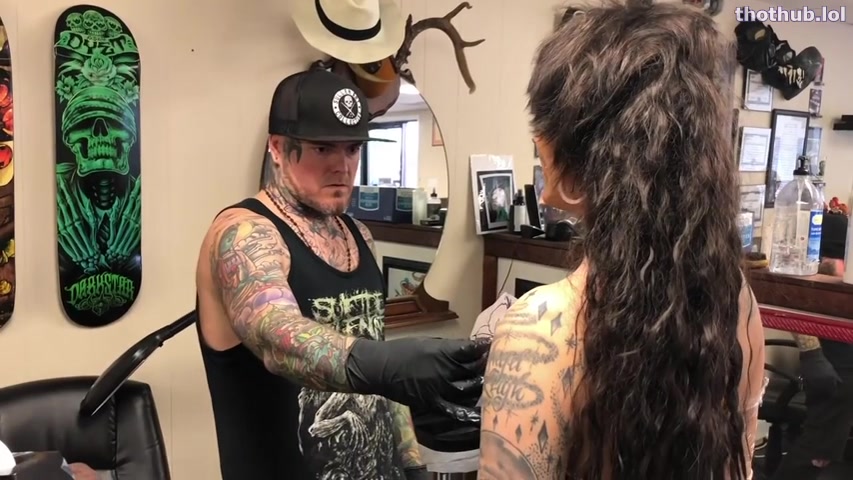 OnlyFans leaked Angel vicious Getting tattoo done on HDthot