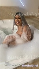 Yessmodel jacuzzi