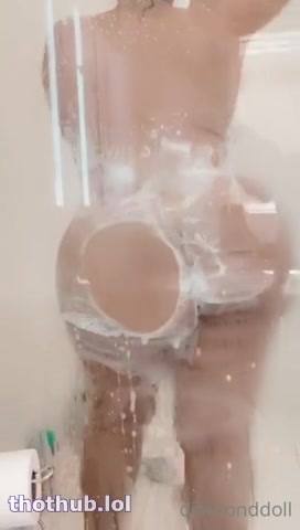 OnlyFans leaked Diamond Doll Shower on HDthot