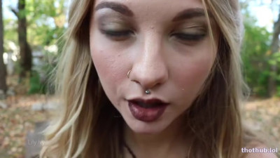 manyvids-lilyivy-autumn-outdoor-strip-tease_720p