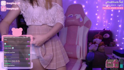 Maryblog upskirt