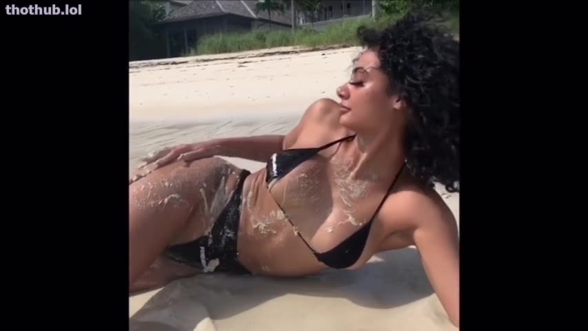 OnlyFans leaked Himynamestee (33) Beach on HDthot