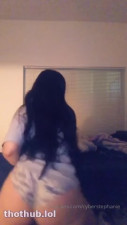 cyber stephanie shaking her ass