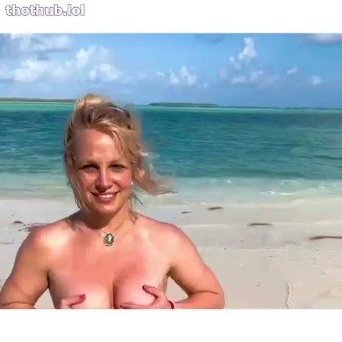 OnlyFans leaked Britney Spears Nude Beach Topless on HDthot