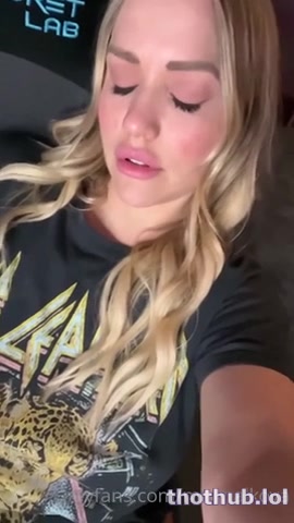 Mia Malkova OnlyFans leaked Mia Malkova Masturbating during Twitch Break on HDthot