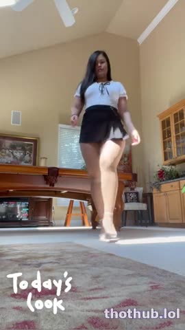 OnlyFans leaked @atomickeerati thigh walk on HDthot