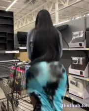 Nikki the boss twerking