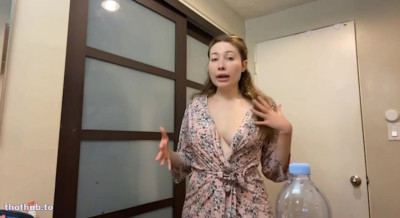 TWITCH STREAMER FLASHING BIG TITS