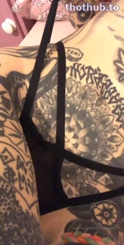 OnlyFans leaked Grace Neutral tattooed goddess in bed on HDthot