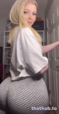 Lindsay Capuano showing off ass