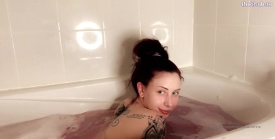 Elise Laurenne Solo Bath