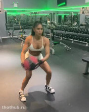 Alejandra Arevalo (al3jandraarevalo) - Instagram (Video 2)