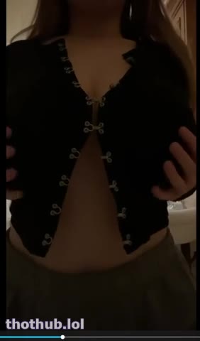 OnlyFans leaked Emily kyte tits on HDthot