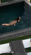 Anna Malygon nude bare ass infinity pool