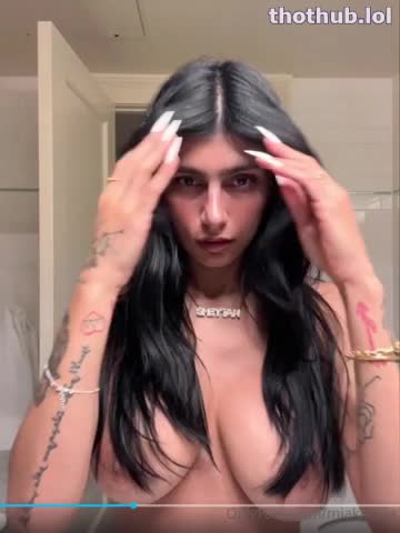 OnlyFans leaked Mia Khalifa Nipples Flash Weird Tits Onlyfans Leak on HDthot