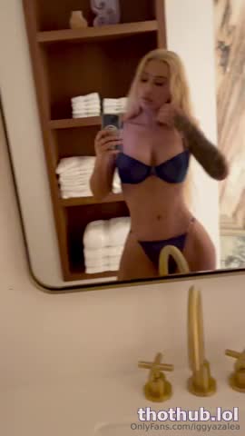 OnlyFans leaked Iggy Azalea Hot 'n sexy mirror selfie on HDthot