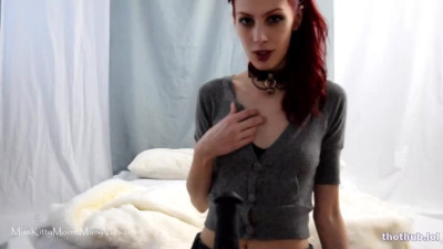 Misskittymoon - Cum On My Tits Right Meow